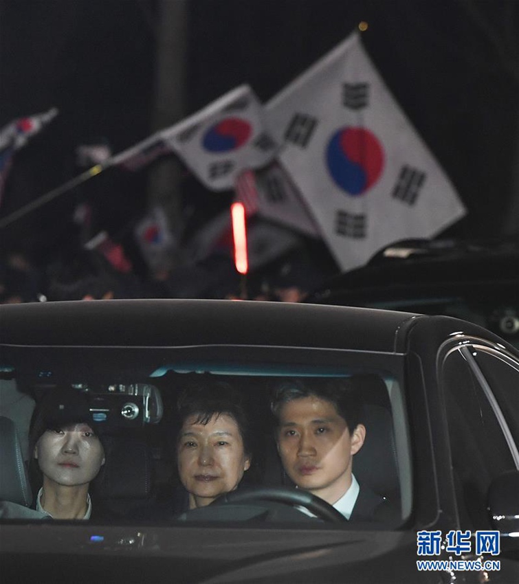 韓 법원: 박근혜 전 대통령에게 뇌물수수 관련 혐의로 영장 발부, 총규모 868억에 달해