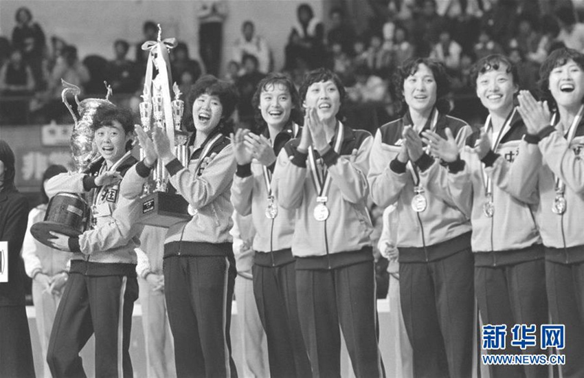 2017 새로운 출발! 中 여자배구 국가대표팀 총감독으로 ‘랑핑’ 재선임