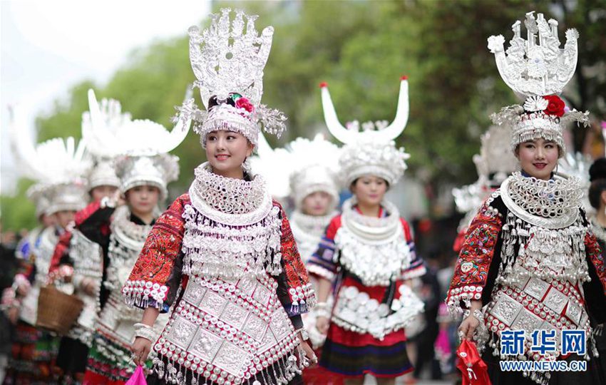 중국 구이저우 타이장: 묘족 사람들의 전통 ‘자매절’ 행사