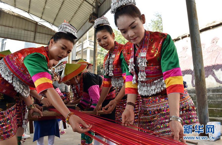 중국 윈난 태족들의 전통 풍습과 전통 수공예, ‘소박한 아름다움’
