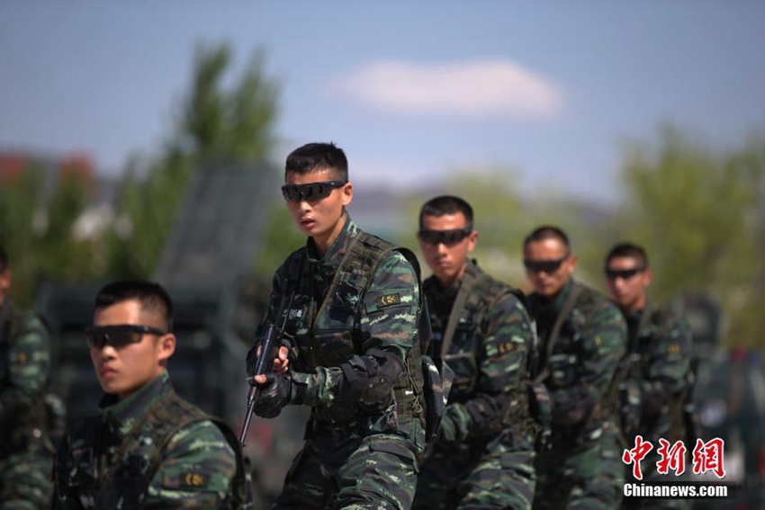 중국 베이징 무장경찰 부대의 개방일 행사, 우리가 바로 특전사!