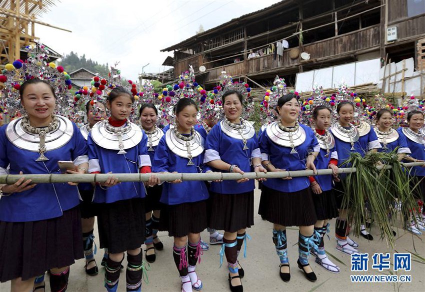 중국 광시 싼장 동족들의 전통 토왕절(土王節) 행사