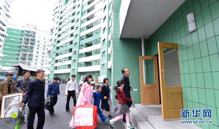 조선 려명거리 입주 시작, 현대식 서비스 제공하는 고층아파트
