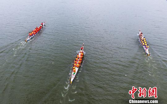 장시성 용선 대회 개막, 중국 유구한 역사 자랑하는 민속 스포츠
