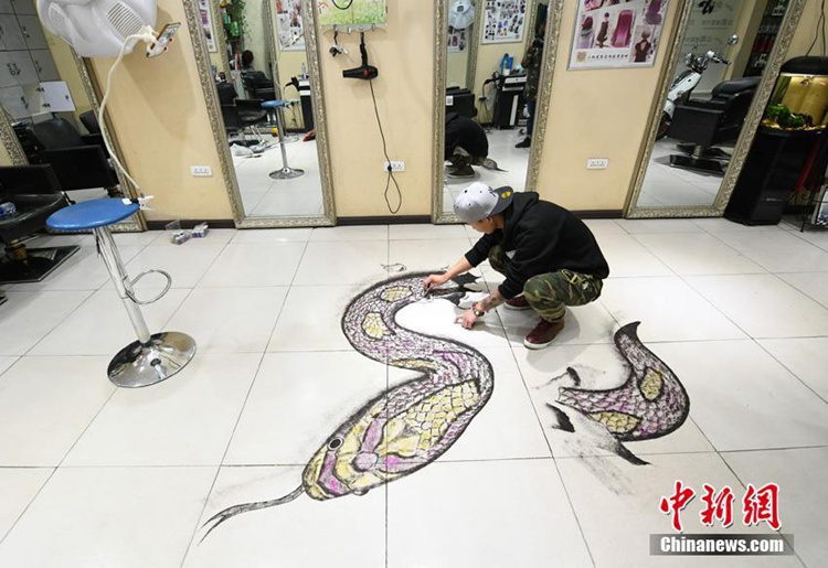 중국 길림의 한 헤어디자이너, 3D 머리카락 그림으로 화제