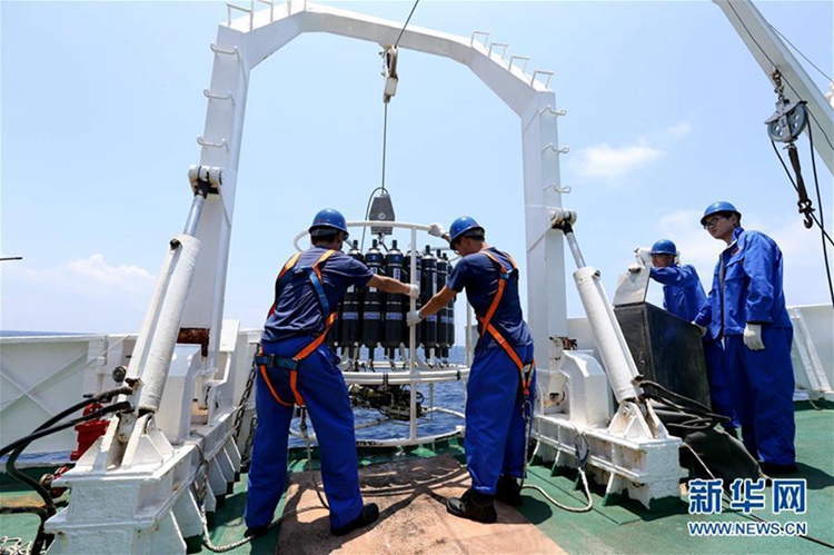중국 유인잠수정 ‘자오룽호’, 2017년 남중국해 첫 탐사 예정