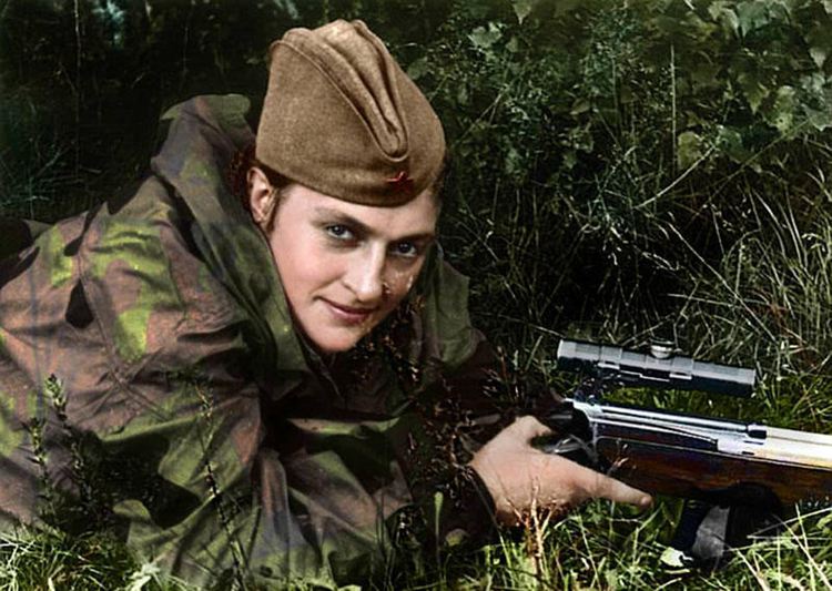 제2차 세계대전 소련 여성 저격수 컬러사진 공개, 나치군 300명 죽인 여전사