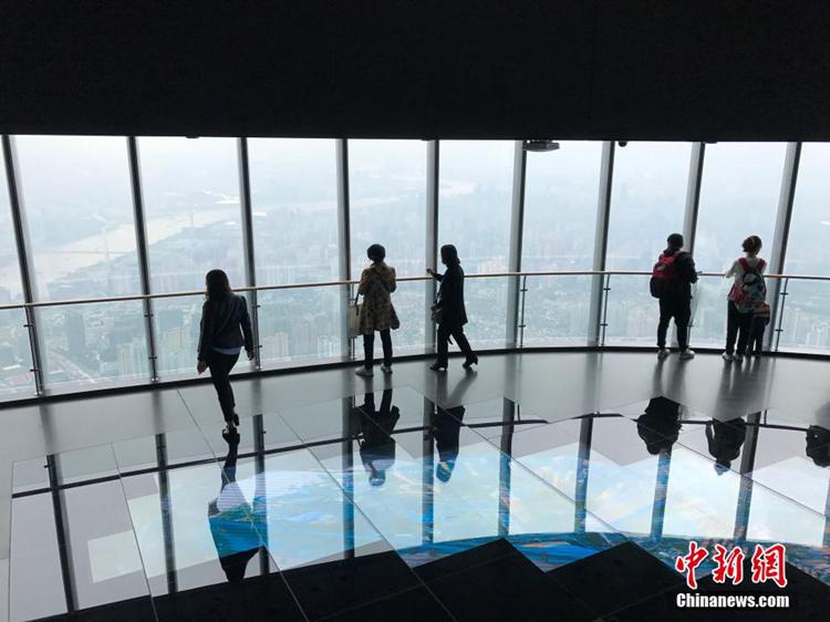 세계 2번째로 높은 빌딩 ‘상하이 타워’, 546m 전망대서 바라보는 상하이