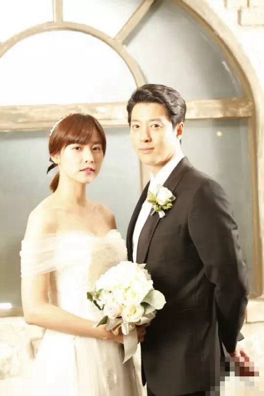이동건♡조윤희 결혼 발표, 벌써 예비부모로 거듭! 둘의 과거 꿀잼 케미 순간 포착