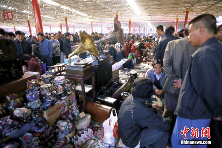 골동품 수집가들의 중국 최대 낙원, 베이징 판자위안 골동품 시장