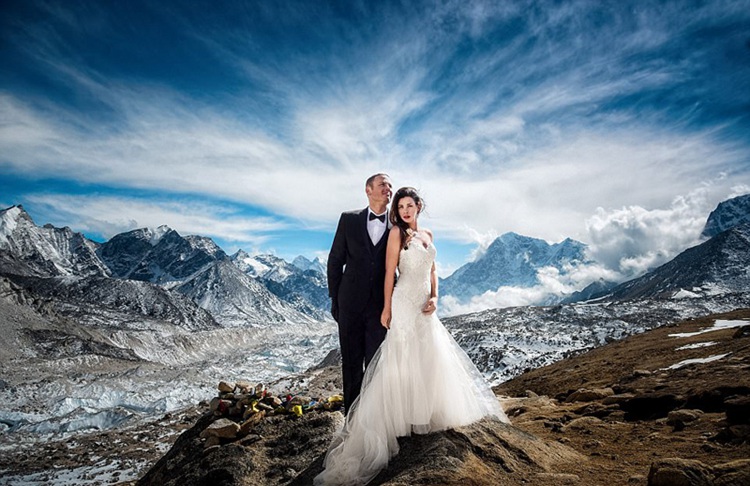 낭만+용기! 미국 신혼부부의 에베레스트 결혼식