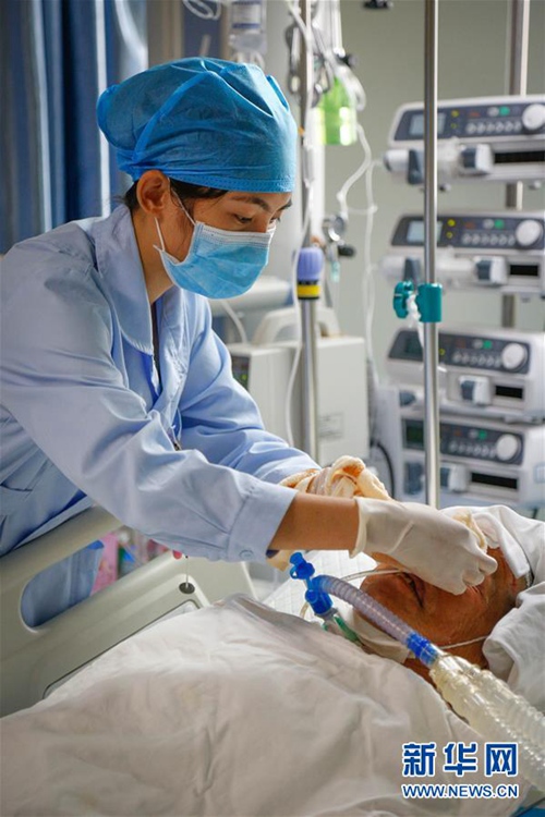 중국 광시 중환자실의 ‘수호천사’들… 간호사들의 일상 집중탐구