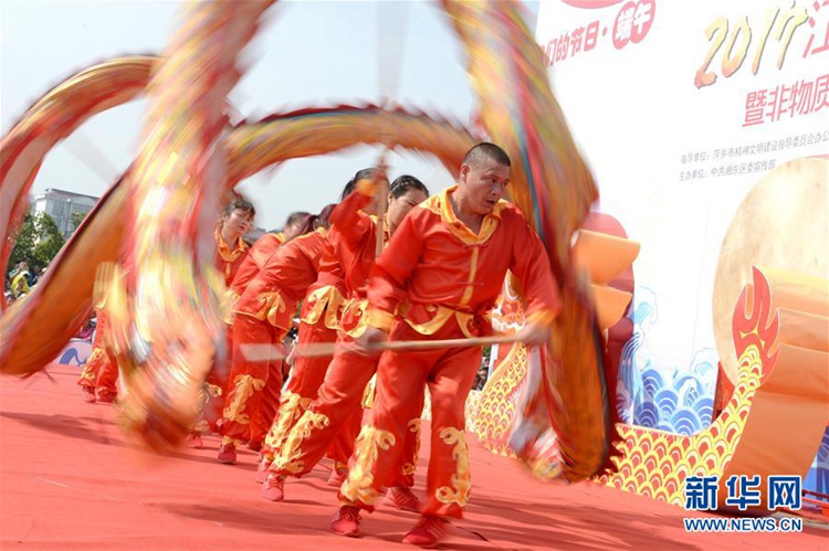 중국 장시 핑샹의 ‘용선 문화축제’, 현지 특색 퍼레이드로 단오절 기념