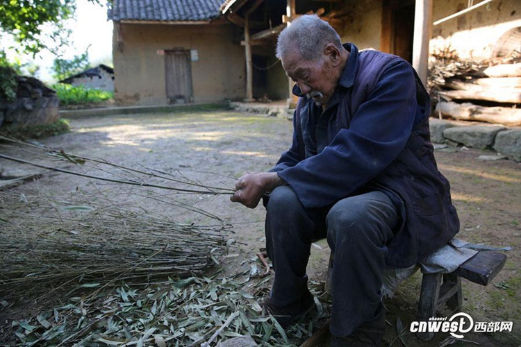 106세 노인의 6대 가족, 1년 동안 마시는 토주만 100kg