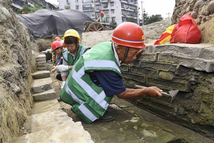 중국 청두시 시내서 발견된 고대 사찰, 대량의 유물 출토