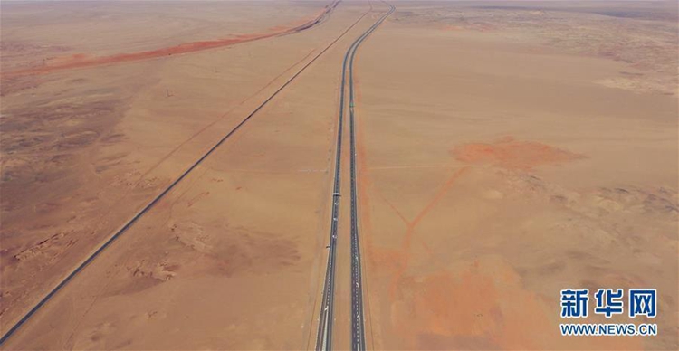 사막을 가로지르는 세계에서 가장 긴 고속도로, 무려 ‘2540km’