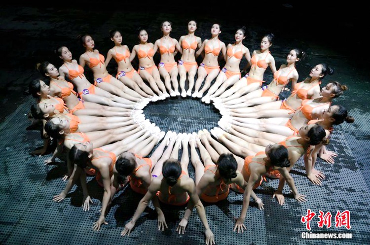 후난서 백 명 미녀들 ‘유술’ 선보여, 무용극의 주연 경쟁