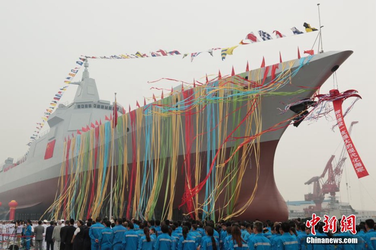 중국 신형 ‘1만톤급 구축함’ 진수식 상하이에서 개최