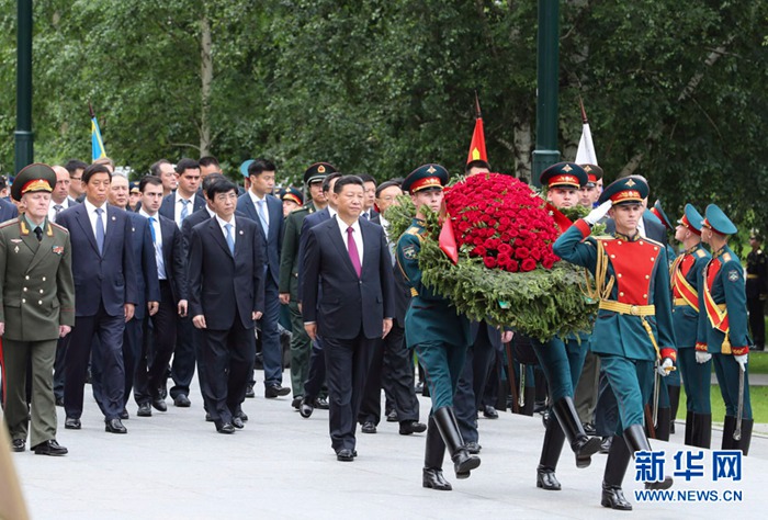 시진핑 中 국가주석, 러시아 무명열사의 묘에 헌화