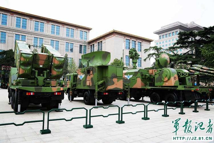중국 군사력을 한눈에! 인민해방군 건군 90주년 전시회 개막