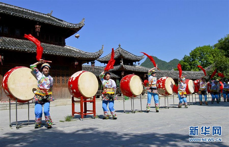 후난 볜청서 개최된 중국 묘족 비물질문화유산 행사