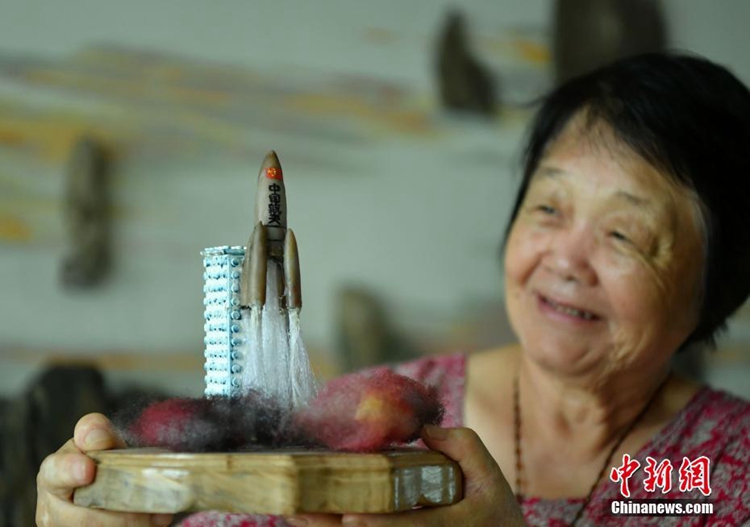 허베이 노인의 놀라운 ‘기석’ 작품, 중국 건군 90주년 시리즈 시선 집중
