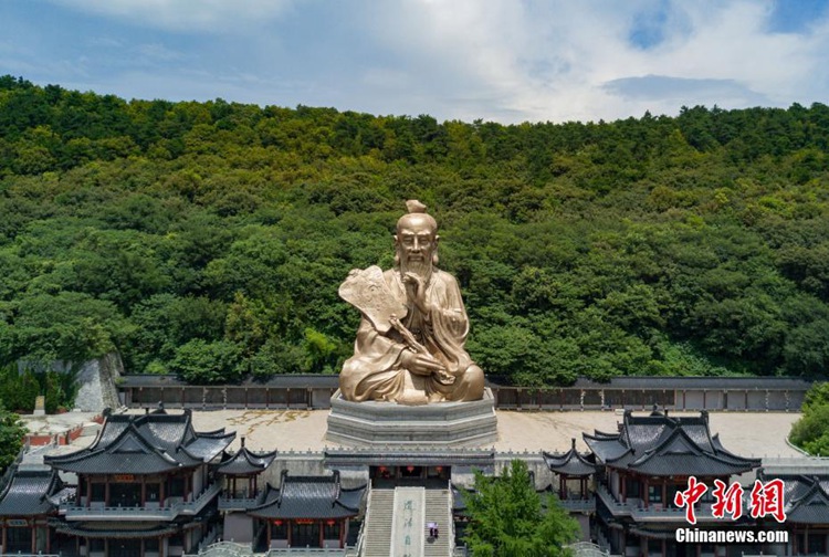 항공 촬영으로 본 장쑤 마오산산 노자 동상, 장엄하고 웅장한 기세
