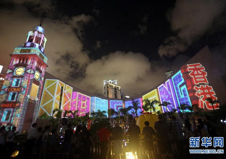 홍콩에서 즐기는 핫한 야경! ‘3D 레이저쇼’가 찾아온다