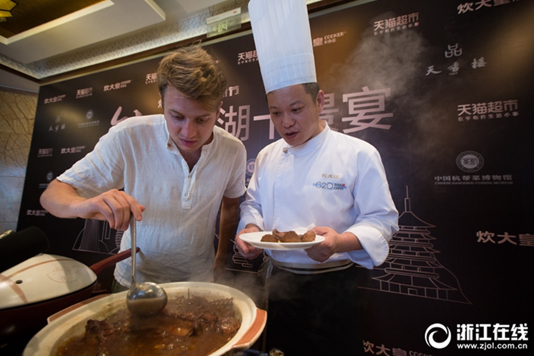 중국요리 배우기 위해 온 러시아 청년, ‘시후 10경’ 연회 직접 연출