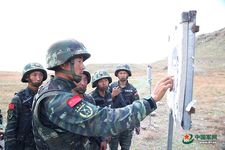 중국 서북 ‘사격왕 대회’: 닝샤 허란산에 울려 퍼지는 총소리