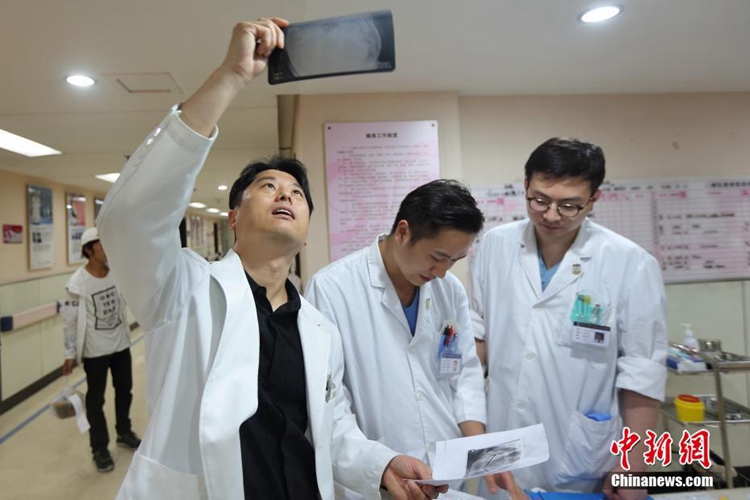중국 난징에 사는 ‘한국인 의사’ 김주한