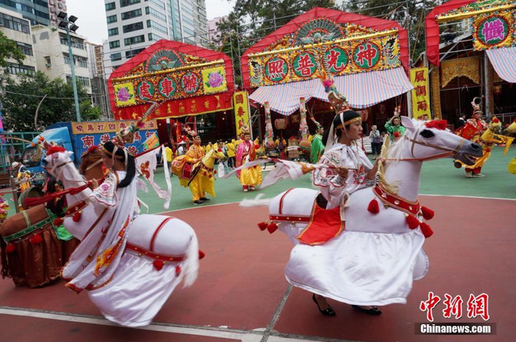 축제의 도시 홍콩에서 펼쳐진 ‘차오저우 희곡 및 문화 합동 퍼레이드’
