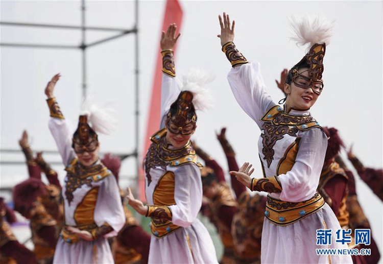 중국 네이멍구: 화려한 나다무 즐거운 가을맞이 축제 