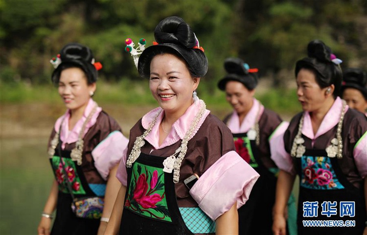 구이저우 단자이에서 펼쳐진 ‘츠신제’ 행사, 묘족 명절 즐겨볼까?