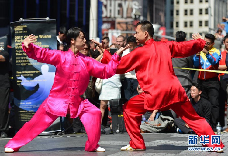 중국 쿵푸, 美 뉴욕 타임스퀘어서 선보여