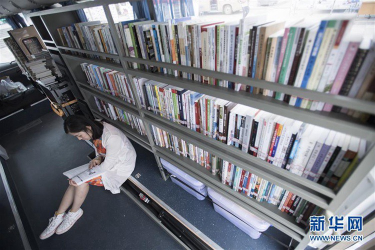 후베이 산간지역 마을 곳곳까지 찾아가는 ‘이동 도서관’