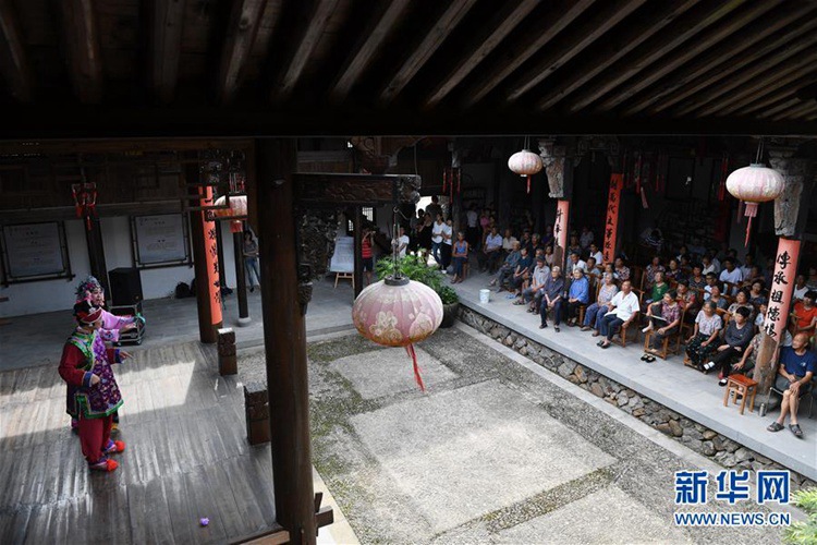 저장 셴쥐: 활짝 열린 문화강당 '외진 지역 찾아가는 공연단'
