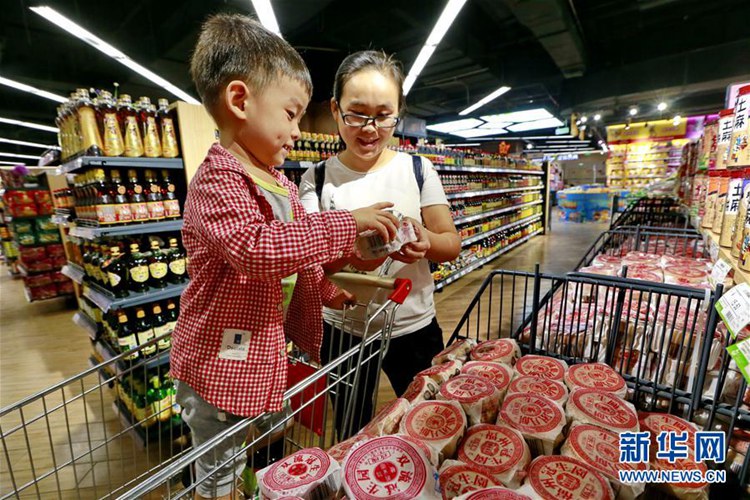 추석 앞둔 중국, 길거리에 퍼지는 ‘월병’ 향기