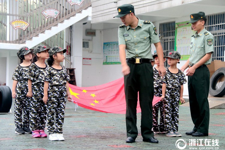 중국 창싱: 유치원 ‘어린이 사관학교’ 개학