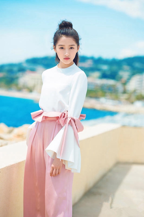 루한❤관효동 공개연애, 중국에서 ‘국민의 딸’로 불리는 관효동은 누구?