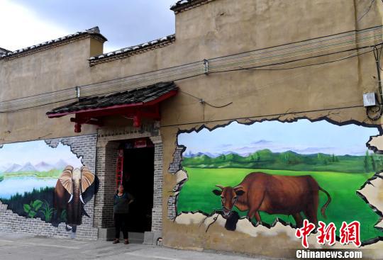 중국 카이위안촌: 작은 마을에 그려진 ‘3D 벽화’, 이색 관광지로 발돋움