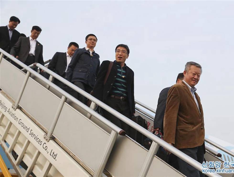 19차 당대회에 참석하는 광둥 대표단 베이징에 도착