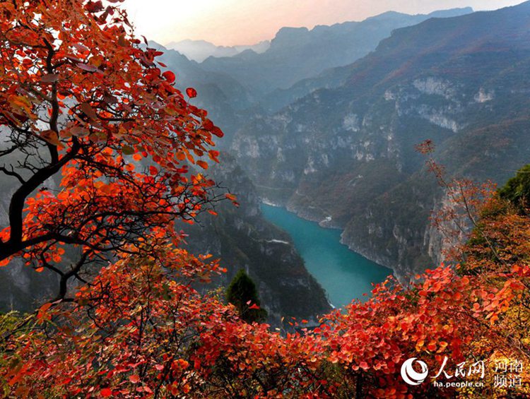 중국 단풍 관람 명소…그림보다 더 그림 같은 ‘윈타이산’의 절경