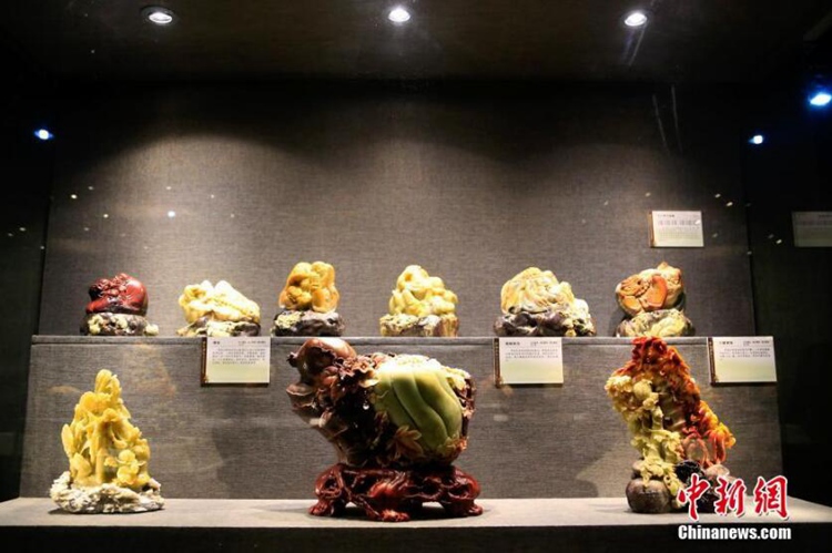 항저우서 공예미술가 천샤오푸의 석조 작품 전시