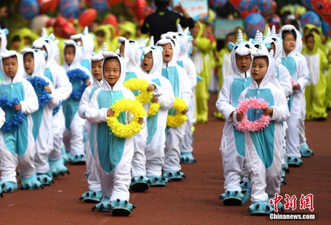안후이 모 초등학교 운동회에 등장한 개성 넘치는 어린이들