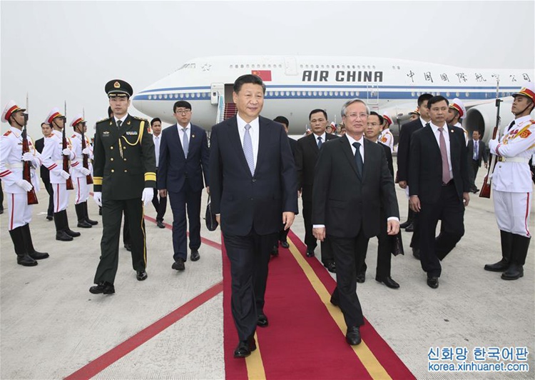 시진핑 주석, 하노이에 도착해 베트남 사회주의공화국 국빈방문 시작