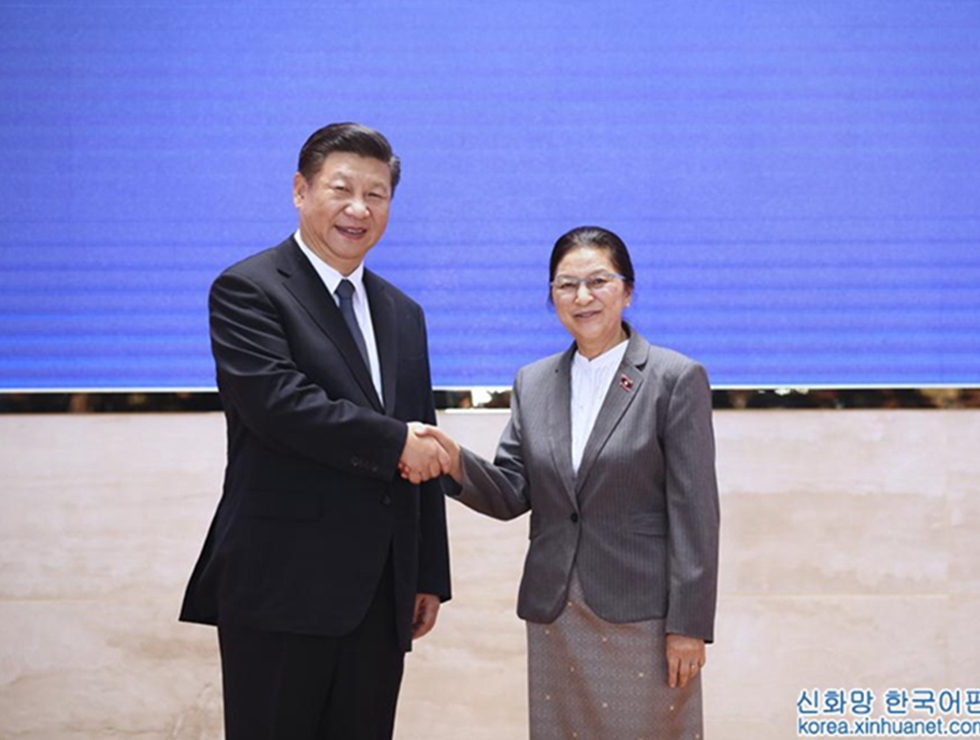 시진핑, 파니 야토투 라오스 국회의장 회견