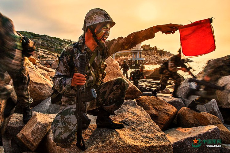 해안을 지키는 중국 해안 경계 부대
