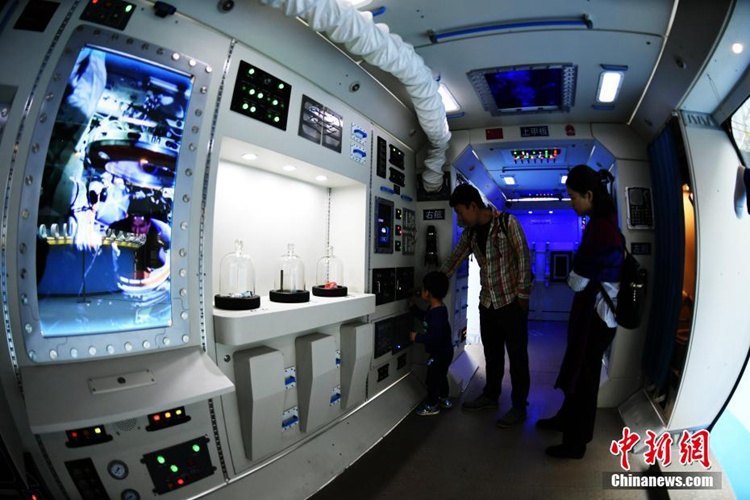 1억 2천만 들여 개조 마친 쓰촨과학기술관 탐방
