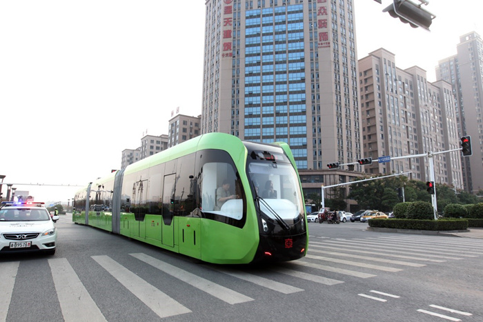 중국 세계 첫 ‘스마트 궤도’ 열차 시범선 건설